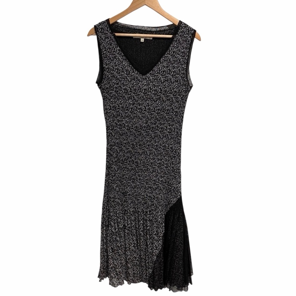 Ness Sleeveless Dress Lace Detailing Ruffled Bottom Ribbed Stretch Flared Skirt